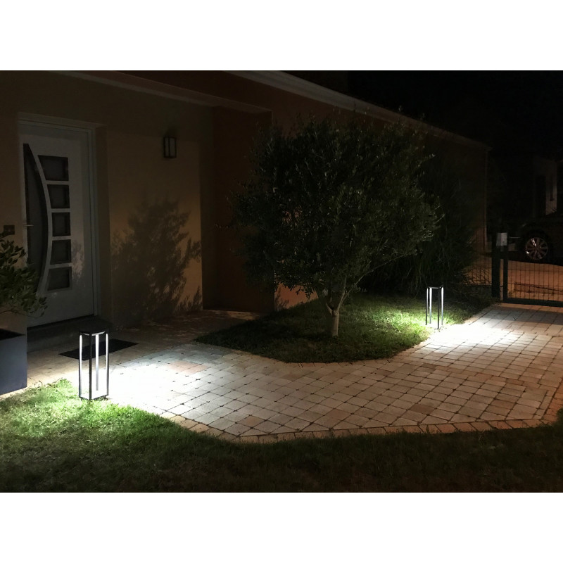 Bornes et potelets Borne solaire avec batterie avec détecteur IR 120° 4000K - KALA - INDIGO