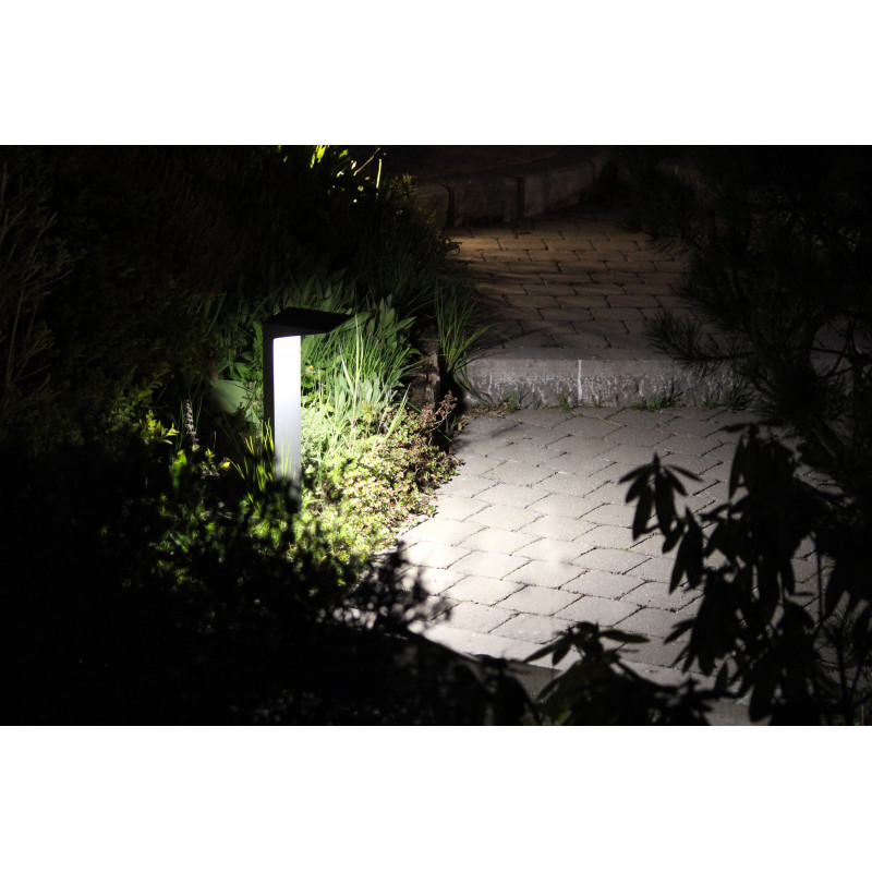 Bornes et potelets Borne solaire avec batterie avec détecteur IR 180° 3000K Anthracite - RAMA P - INDIGO