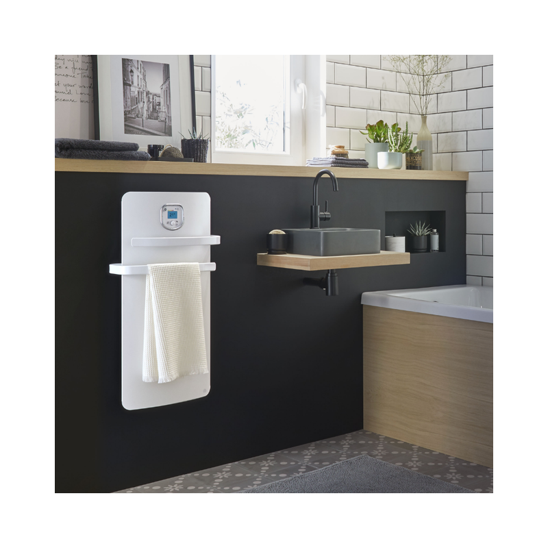 Sèche-serviettes électrique HELIA - Radiateur sèche-serviettes avec soufflerie - INTUIS Sèche-serviettes électrique HELIA - Radiateur sèche-serviettes avec soufflerie - INTUIS
