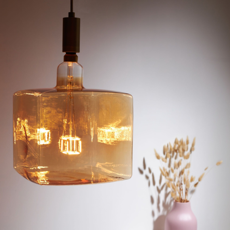 Ampoules CUBE - Ampoule géante LED by Fabrice PELTIER - GIRARD SUDRON
